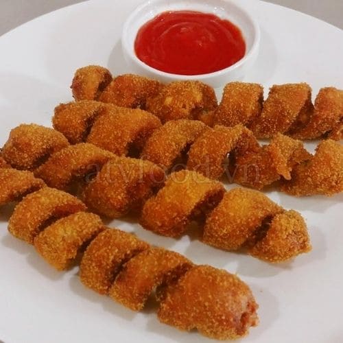 Xúc Xích Lốc Xoáy Tẩm Bột Sẵn